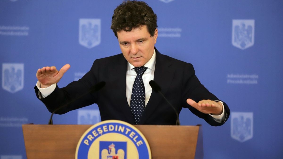 Nicușor Dan invocă criza politică pentru amânarea raportului privind anularea alegerilor din 2024