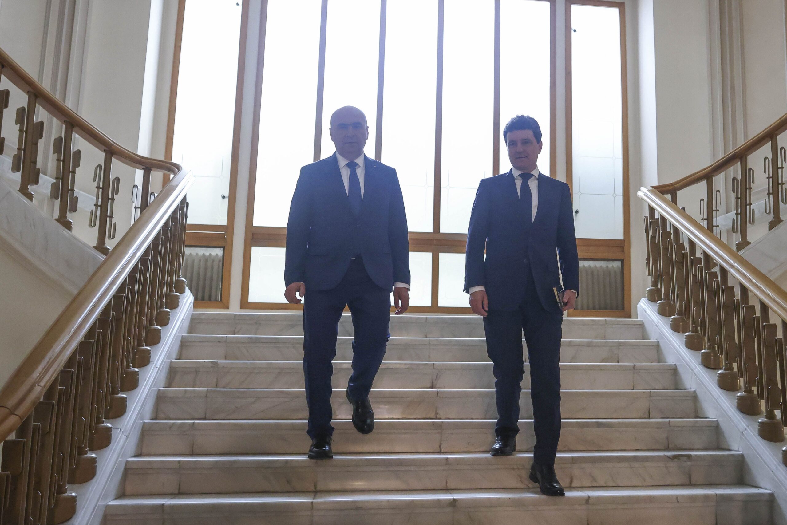 Reacții politice după menținerea ratingului României de către Standard & Poor’s