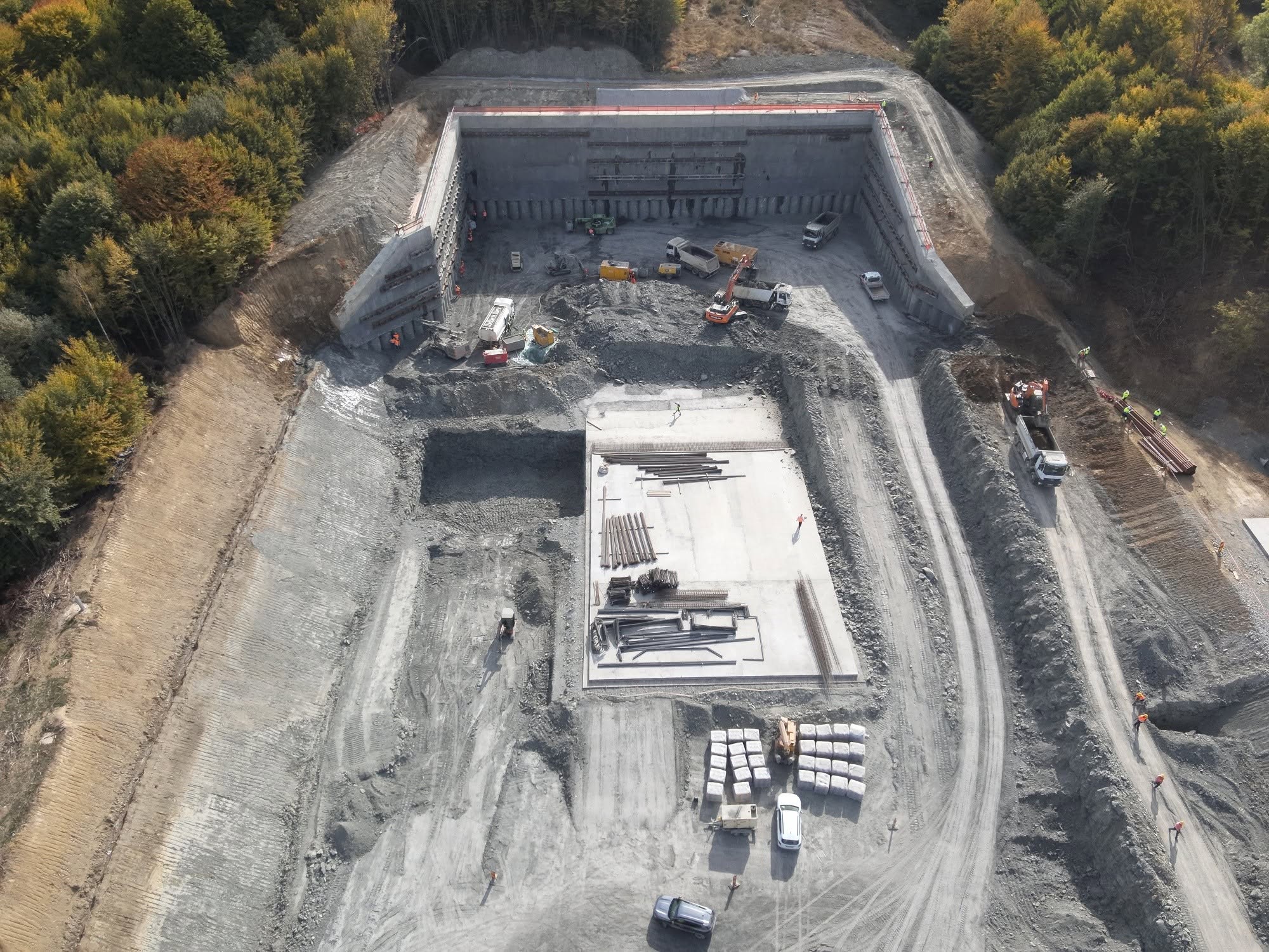 Autostrada A1 Sibiu – Pitești: Începe etapa de asamblare a utilajului TBM pentru forarea Tunelului Poiana