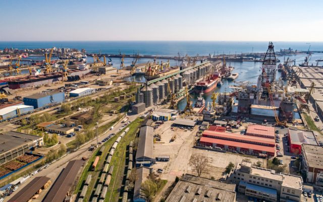 Radu Miruță anunță noi măsuri pentru eliminarea blocajelor de cereale în Portul Constanța