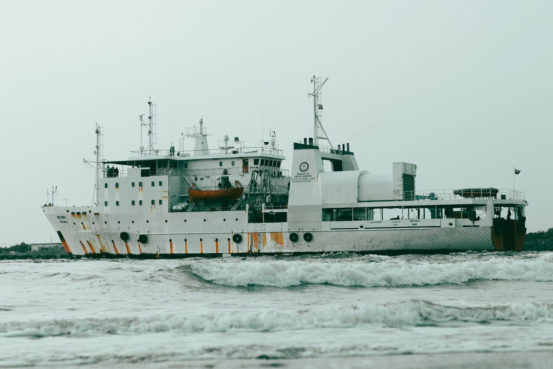 Escaladarea atacurilor asupra navelor comerciale în Marea Neagră: Reacția Comisiei Europene