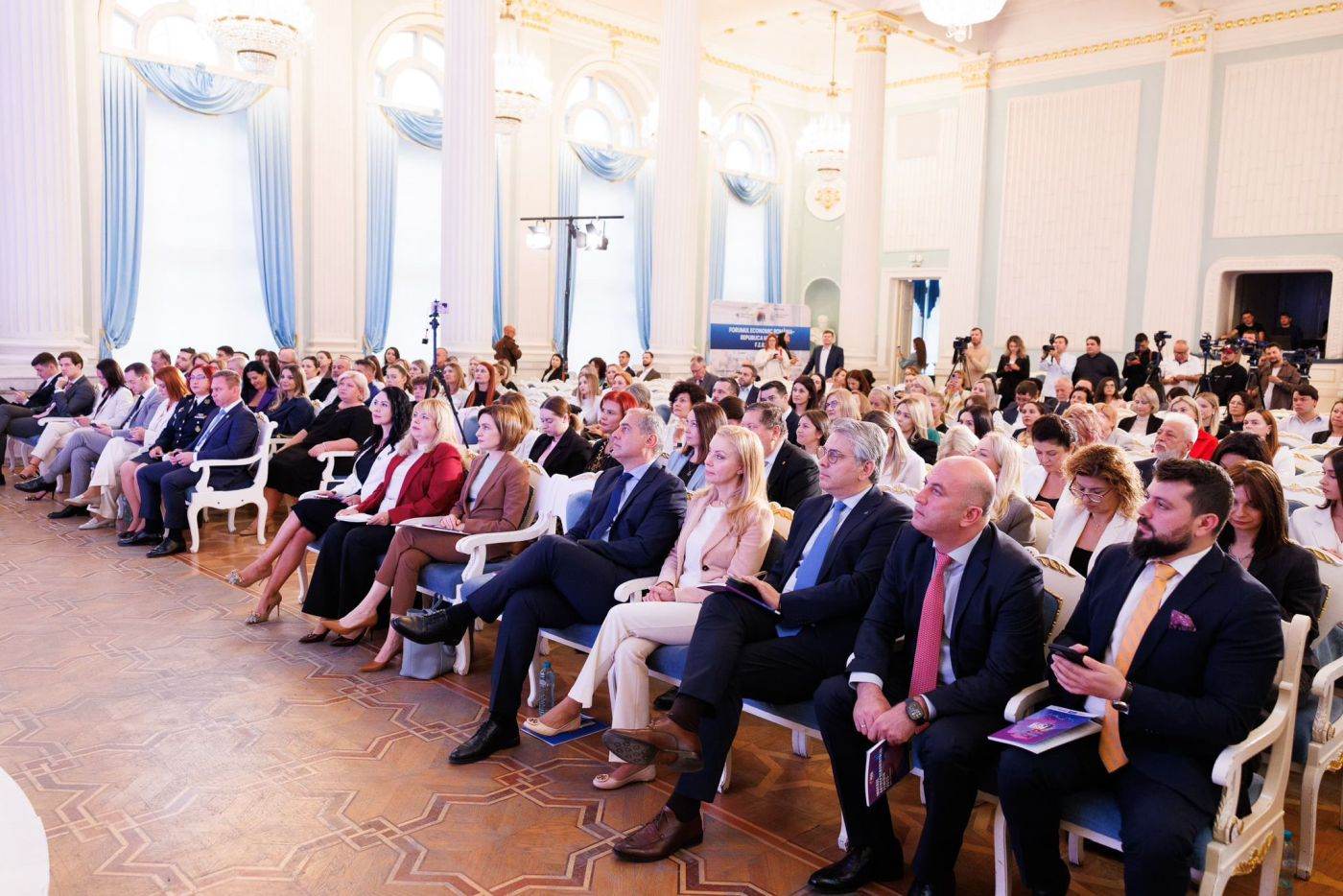 Forumul Economic România-Republica Moldova consolidează parteneriatul de afaceri la Chișinău