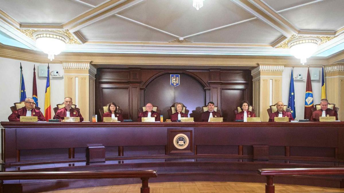 Decizia CCR: Parlamentul a depășit competența în cazul legii privind zonele turistice