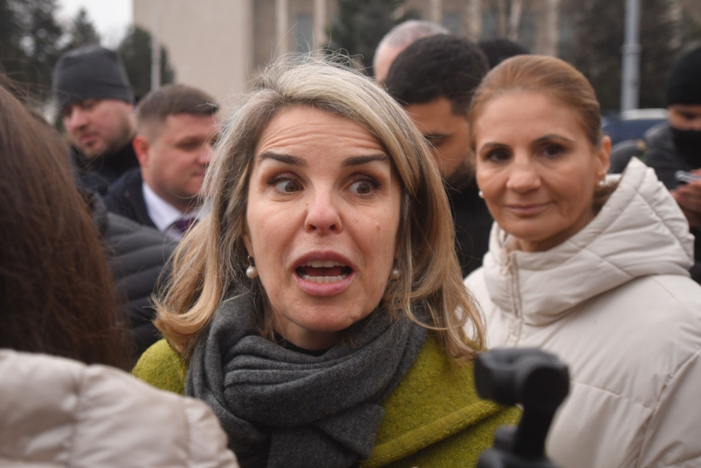Cristela Georgescu acuză DIICOT de abuz: „Am fost torturată văzând fotografiile copiilor noștri”