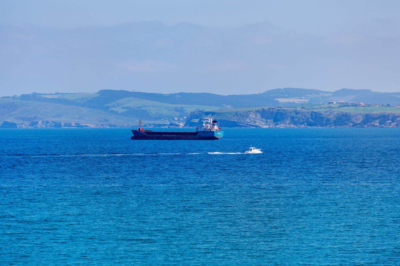 Bulgaria propune consultări cu România și Turcia pentru securitatea navelor în Marea Neagră