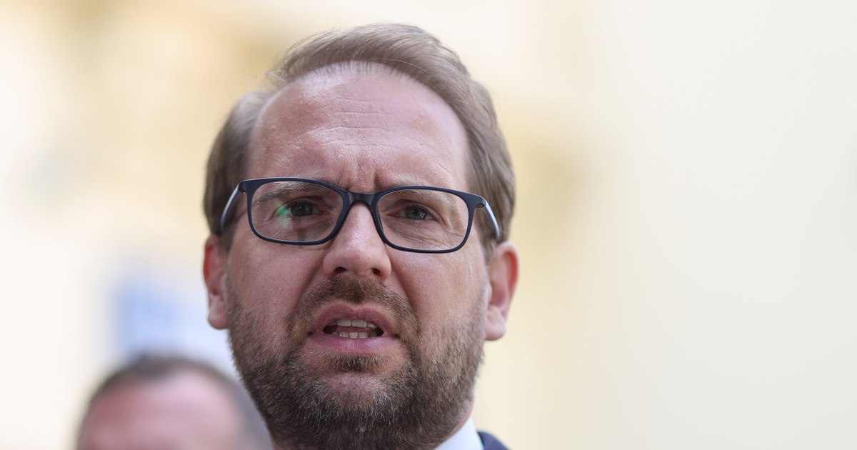 ÎCCJ menține constatarea conflictului de interese în cazul lui Dominic Fritz: act deliberat, nu eroare