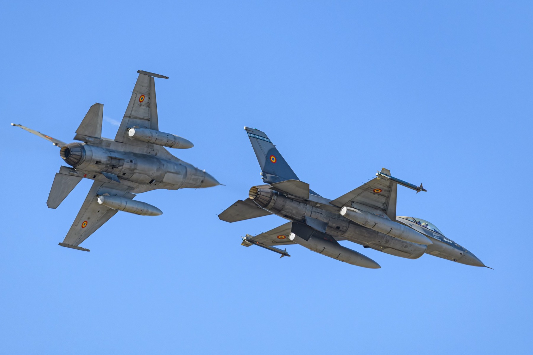 România trimite trei avioane F-16 la exercițiul NATO de descurajare nucleară Steadfast Noon 2026