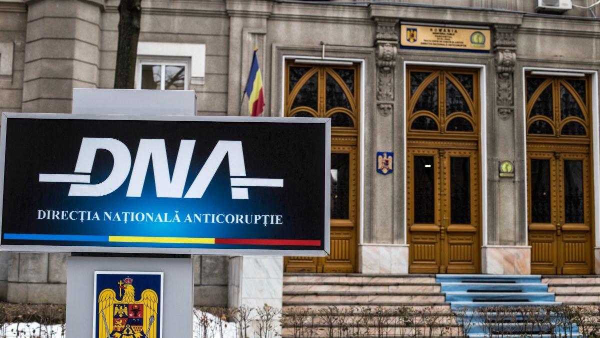 DNA investighează un bărbat pentru trafic de influență în Armată și la Serviciul Județean de Ambulanță Olt