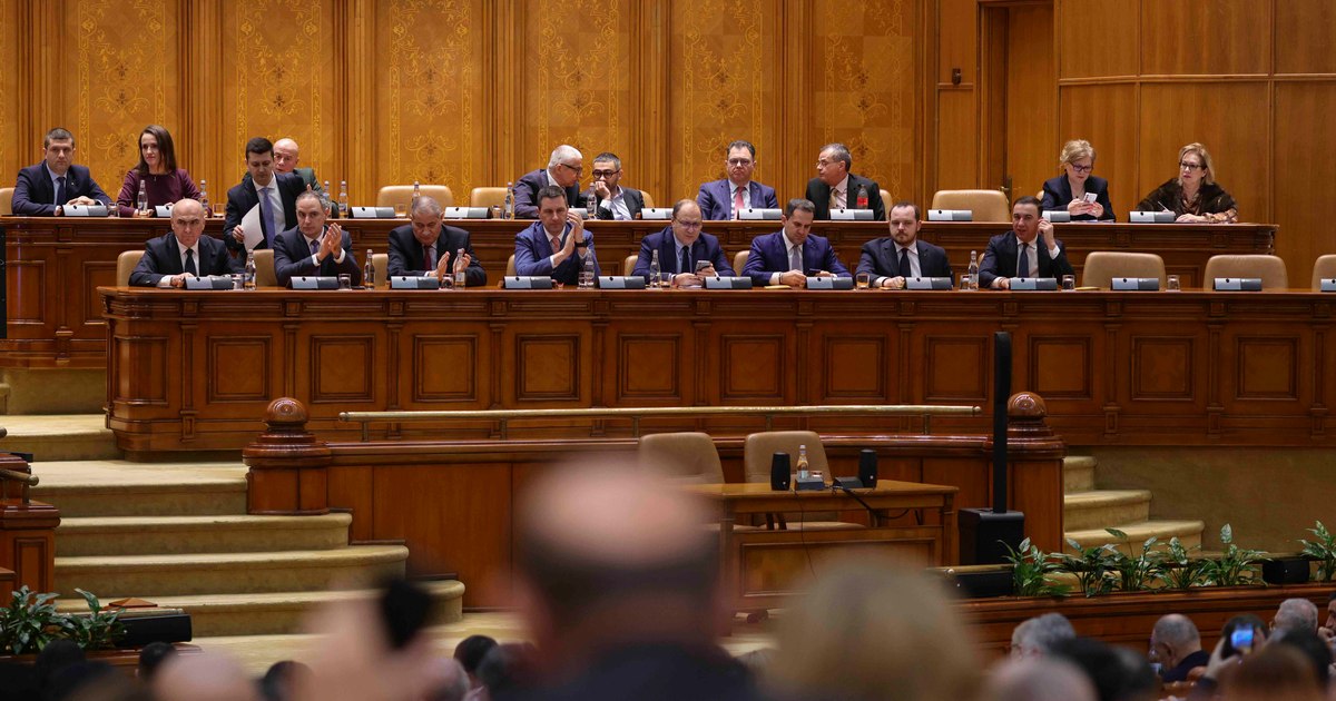 Luca Niculescu se pregătește să prezinte o formulă de guvern în fața Parlamentului