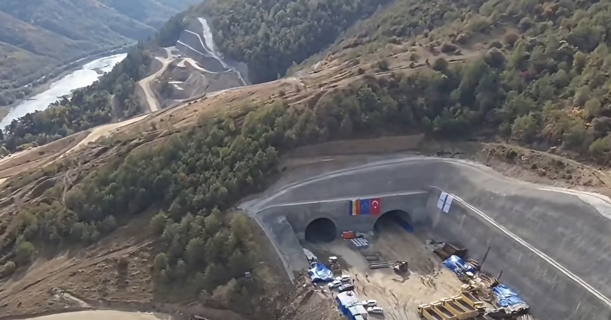 Blocaj administrativ pe șantierul Autostrăzii Sibiu–Pitești: constructorii pot lucra doar pe 45% din suprafață