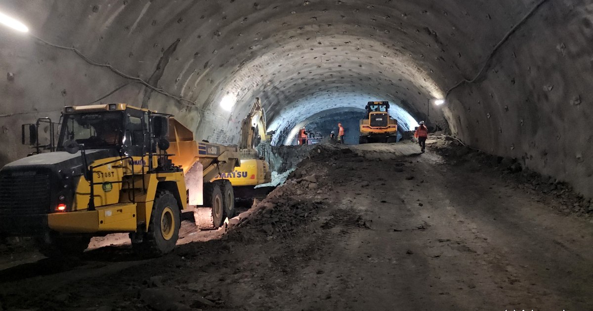Proiecte de infrastructură rutieră: peste 26 de kilometri de tuneluri sunt prevăzuți pe autostrăzile din România