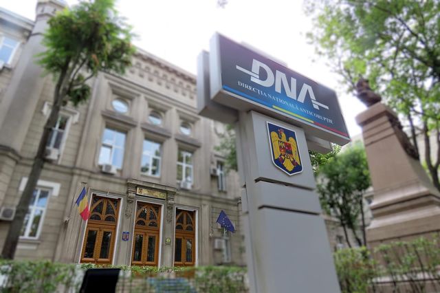 Percheziții DNA la 15 adrese în București și Ilfov pentru corupție în Serviciul de permise și înmatriculări