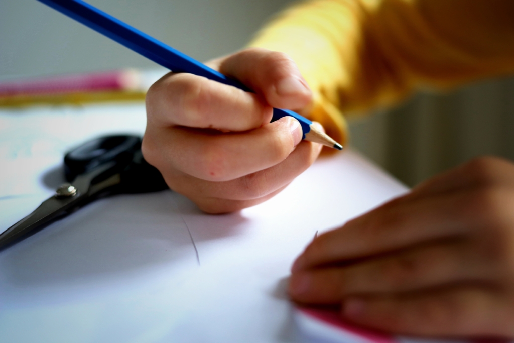 Ministerul Afacerilor Externe investighează închiderea unei clase cu predare în limba română în regiunea Odesa