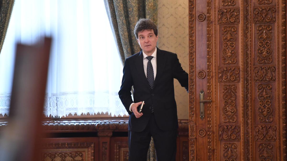 Posibilă dizolvare a Parlamentului dacă Guvernul Niculescu nu primește votul parlamentarilor