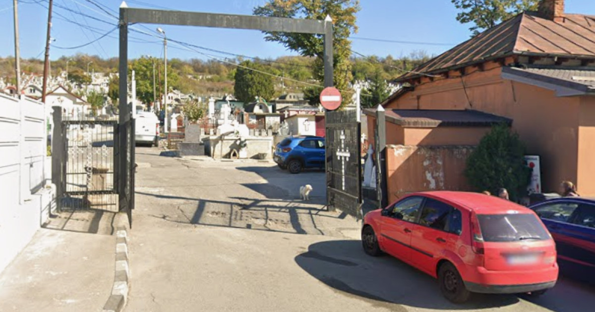 Oseminte găsite în saci într-un cimitir din Slatina. Primarul acuză fostul administrator de acte ilegale