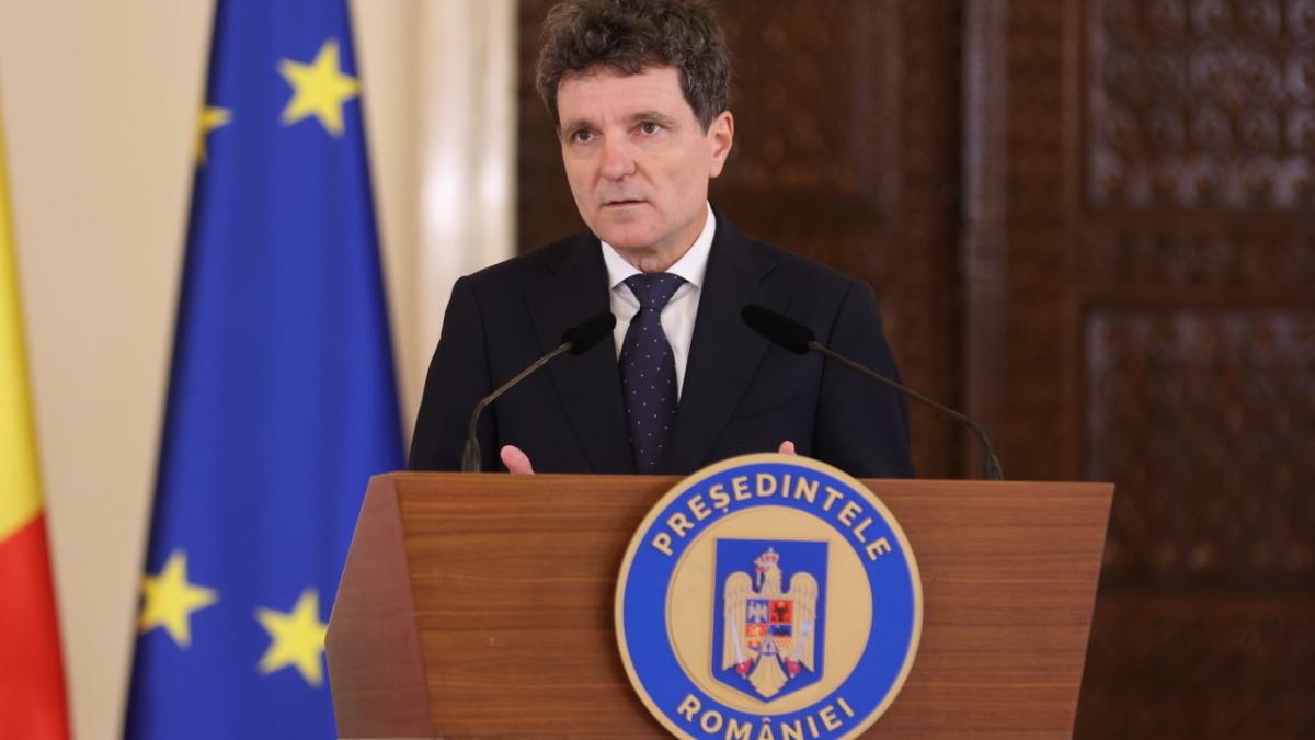 Volodimir Zelenski a promulgat legea care garantează dreptul minorităților la educație în limba maternă